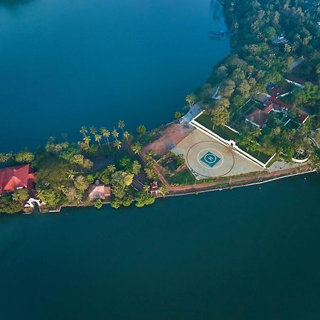 The Leela Ashtamudi, A Raviz Hotel Kollam Ngoại thất bức ảnh Aerial view of the island