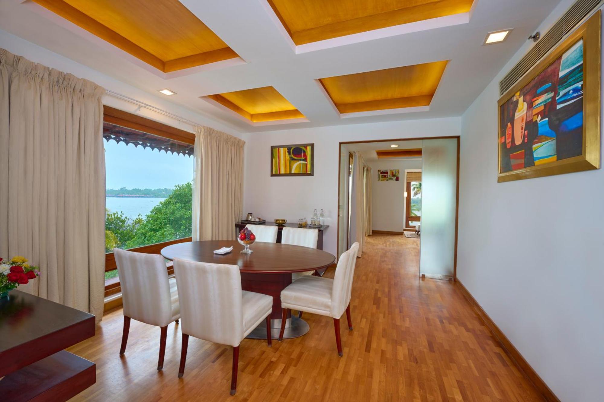 The Leela Ashtamudi, A Raviz Hotel Kollam Ngoại thất bức ảnh Dining room